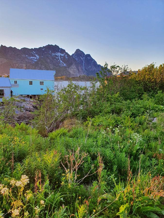 Lysvoldbrygga Bed & Breakfast Henningsvaer Exterior photo